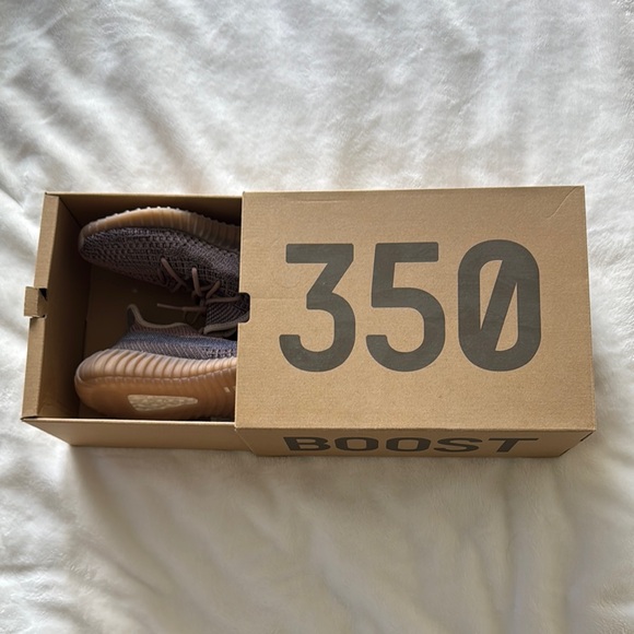 7.5 Yeezy Boost 350 V2 in Fade